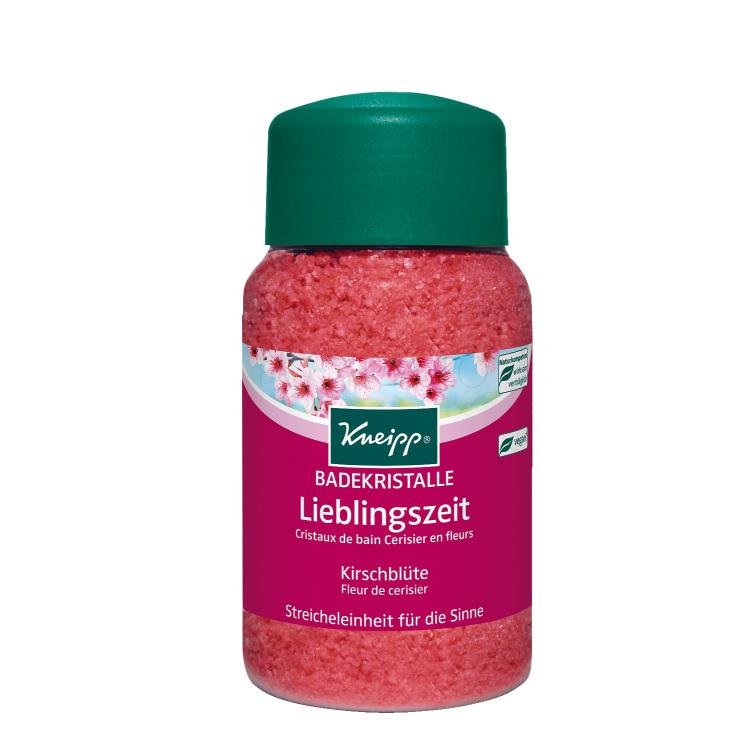 Kneipp Favourite Time Bath Salt Cherry Blossom Badesalz für Frauen 500 g